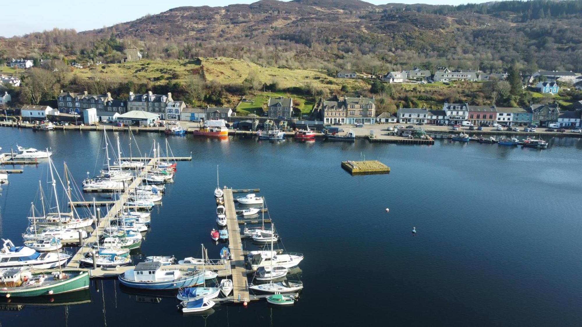 The Waterfront Hotel Tarbert  Bagian luar foto